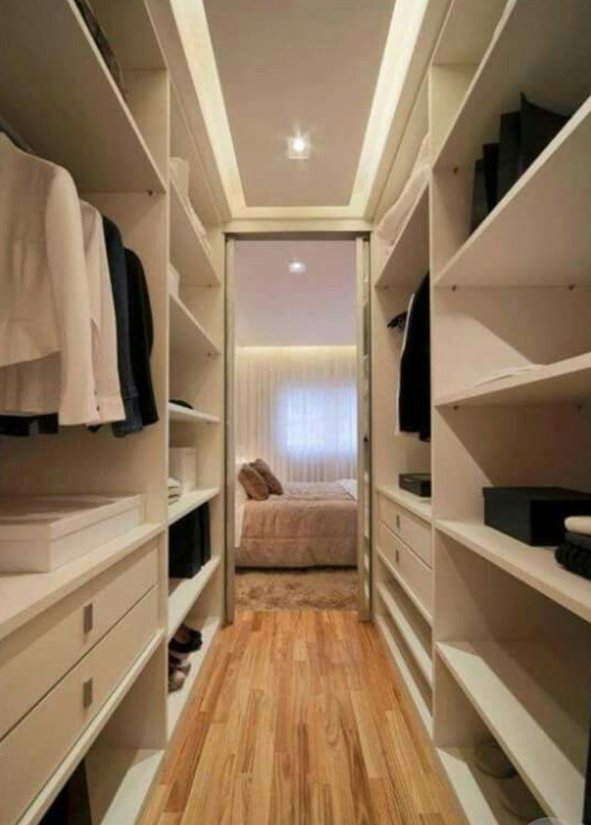 П-образная гардеробная комната в спальню Черногорск